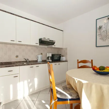 Mira 1978 Apartmán *