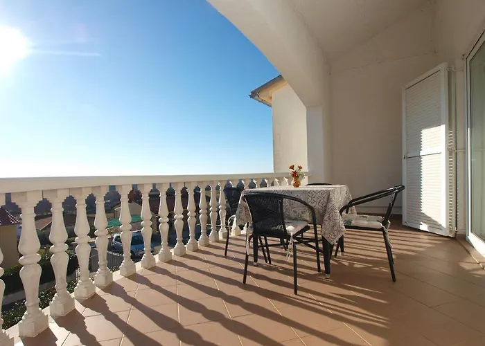 Apartman Mira 1978 *