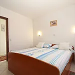 Διαμέρισμα Mira 1978 *