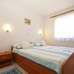 Διαμέρισμα Mira 1978 *