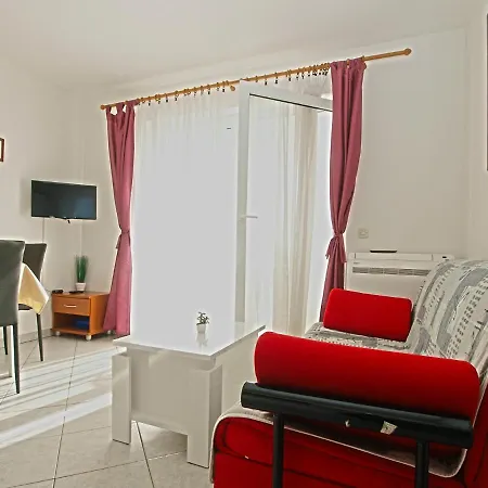 Mira 1978 * Πόρετς